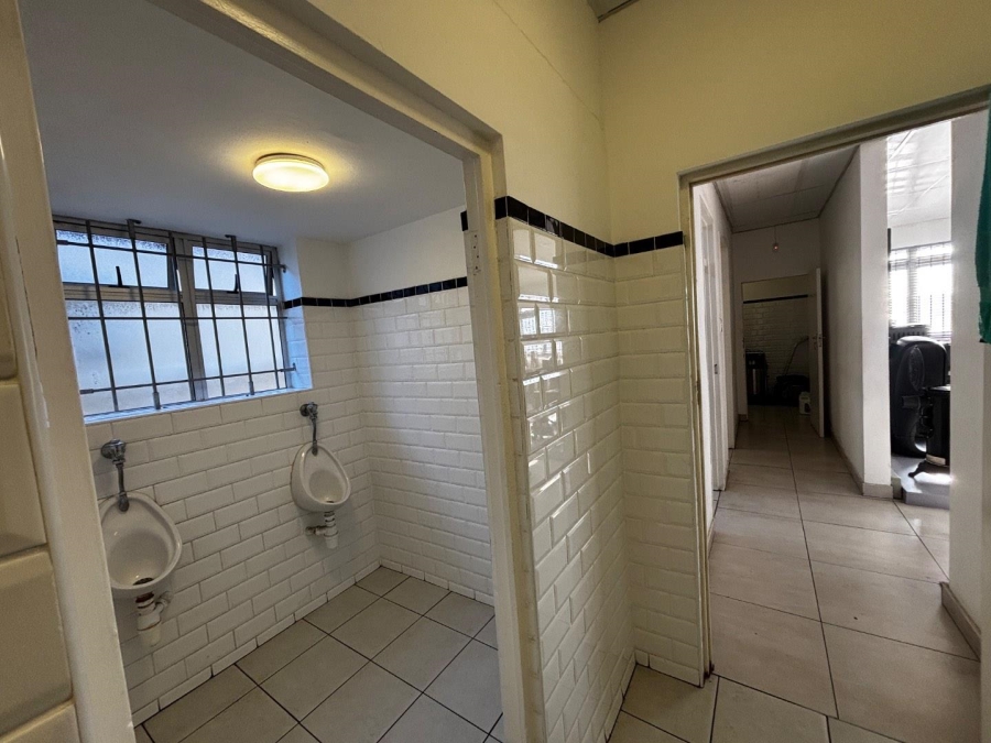 To Let commercial Property for Rent in Paarden Eiland Western Cape